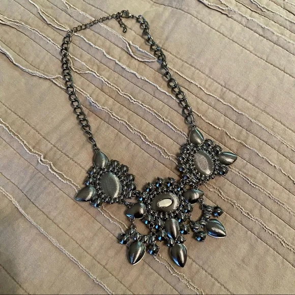 Large Vintage Style Diamond Statement Necklace - Picture 4 of 4